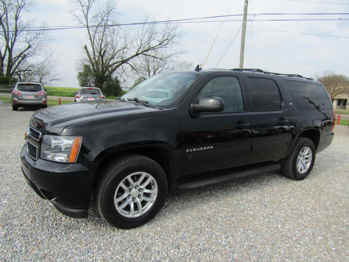 2014 Black /Black Chevrolet Suburban LT 1500 2WD (1GNSCJE00ER) with an 5.3L V8 OHV 16V FFV engine, Automatic transmission, located at 15016 S Hwy 231, Midland City, AL, 36350, (334) 983-3001, 31.306210, -85.495277 - Photo#2